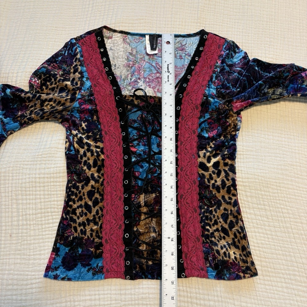 Y2K Velvet Corset Style Top Medium Bell Sleeve Lace Floral USA Made Whimsigoth - Picture 8 of 9